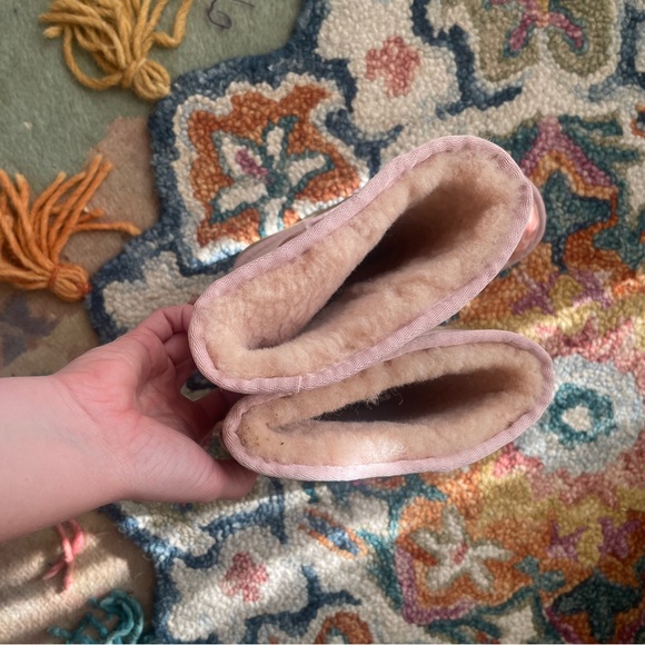 UGG boots with floral print 🌸 - Picture 5 of 5